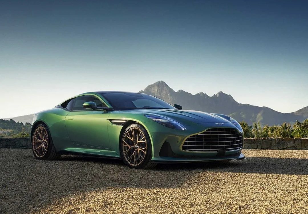 Aston Martin DB12 Coupe_11zon